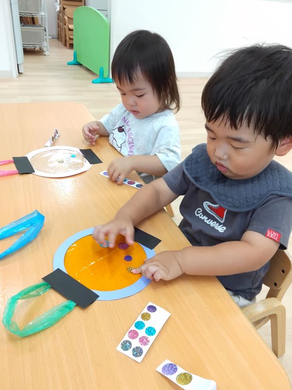 １歳児　提灯制作
