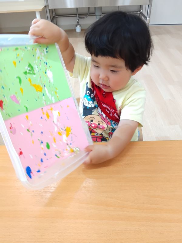 １歳児　提灯制作