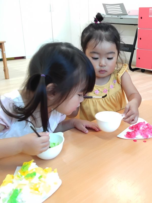 ２歳児　かき氷制作
