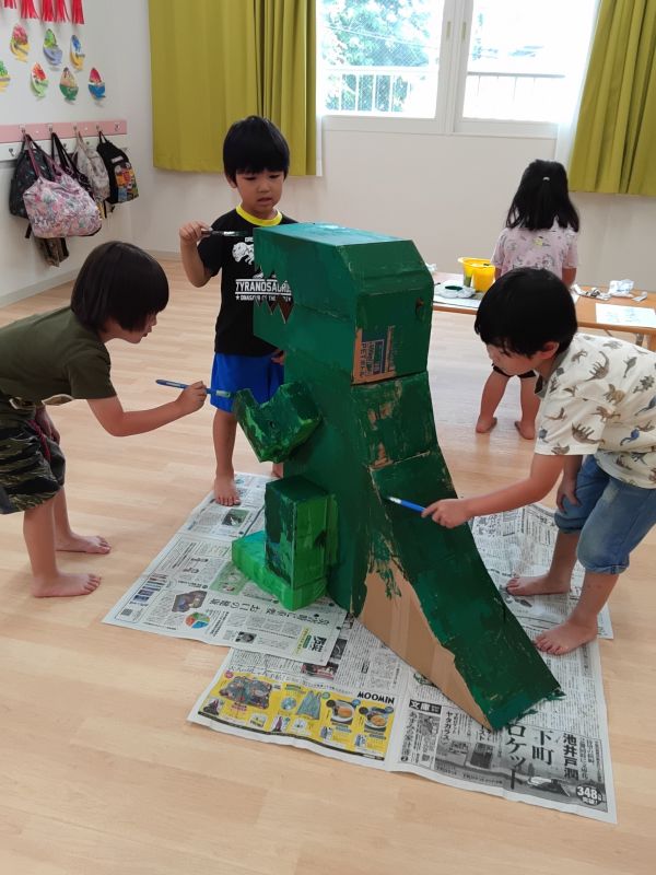 ３歳児以上　恐竜制作